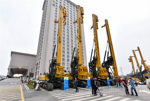 徐工小型旋挖機(jī)的優(yōu)勢.jpg